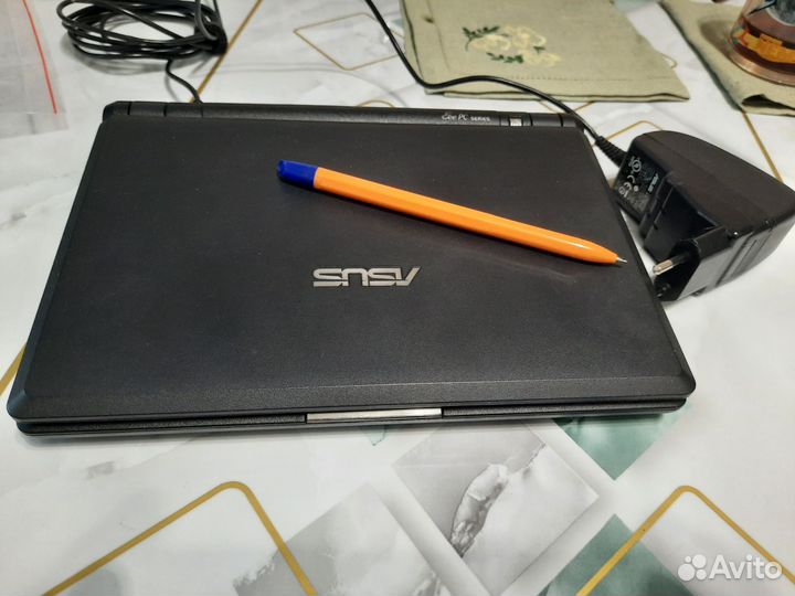 Нетбук asus Eee PC 701