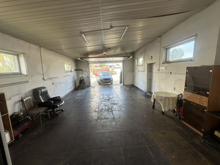 Гараж, > 30 м²