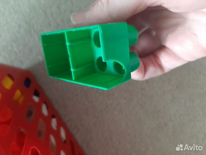 Конструктор для малышей с крупными деталями