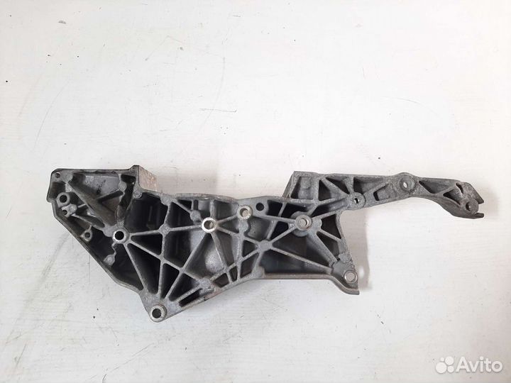 Кронштейн крепления генератора 2.0 txba Форд Монде