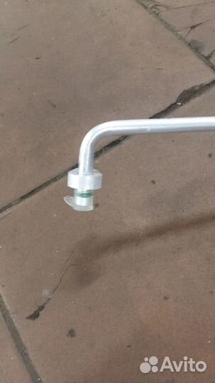 Трубка кондиционера Рено Логан/Сандеро после 2008+