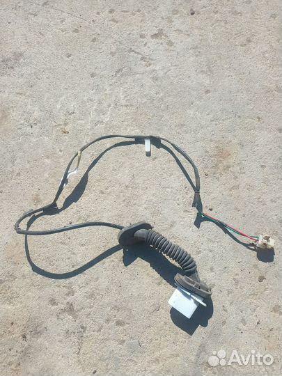 Проводка двери задняя правая Mazda 626 ge