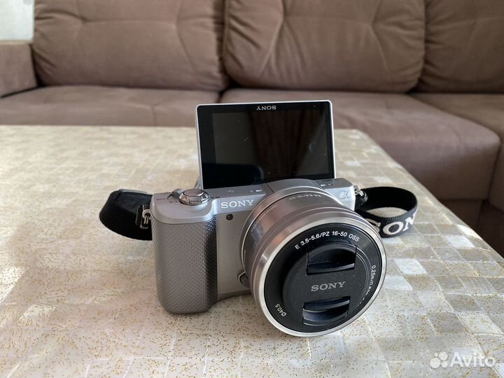 Sony alpha 5000