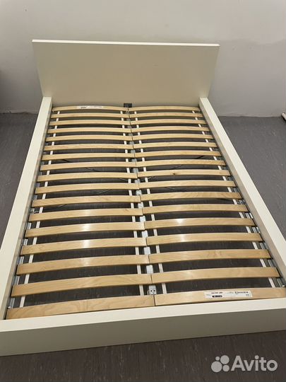 Каркас кровати Hamar 140:200 с ламелями