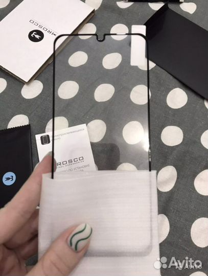 Стекло на телефон