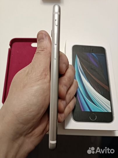 iPhone SE (2020), 64 ГБ