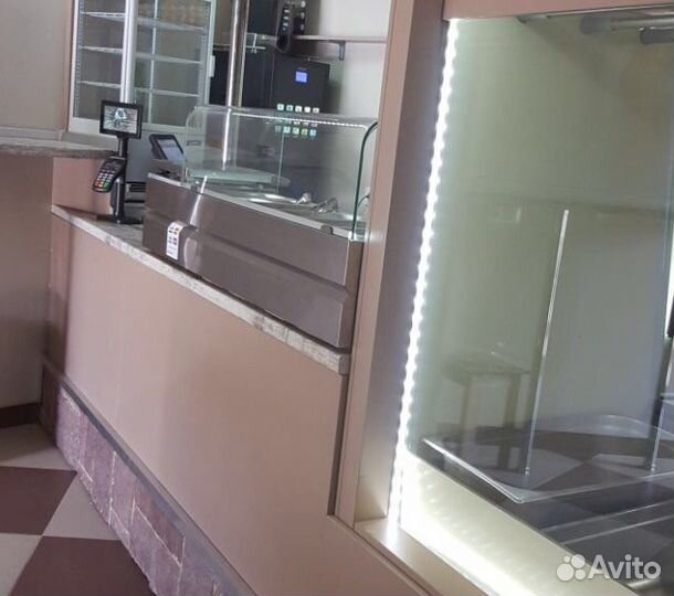 Магазин продукты и кафе