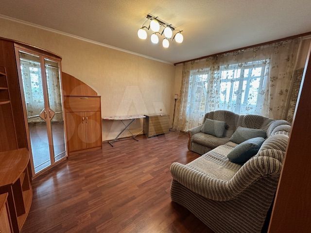 2-к. квартира, 48 м², 4/9 эт.