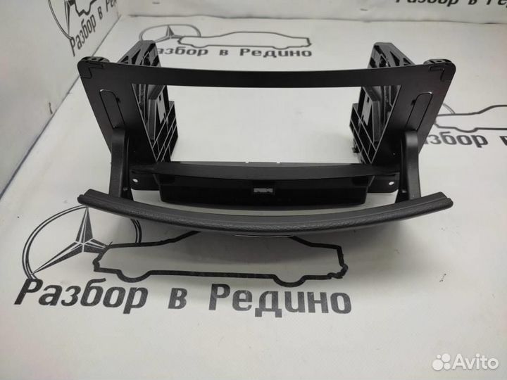 Рамка команда w221 S-class 642.930 05.2007