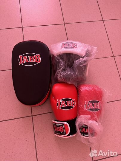 Лапы, шлем, перчатки боксерские