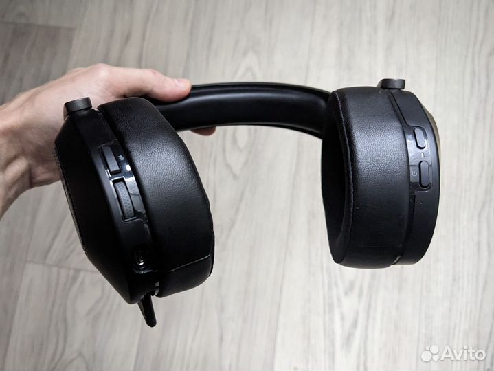 Наушники Corsair HS65 Wireless