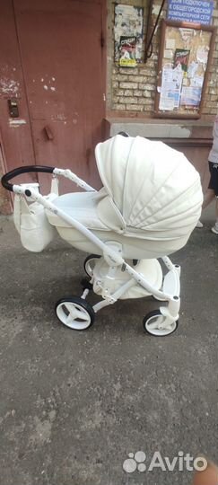 Коляска 2 в 1 Adamex Barletta White (Экокожа)