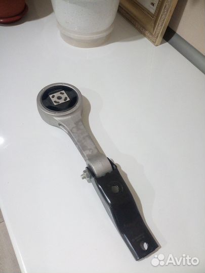 Подушка кпп Шкода рапид, Октавия, Фольксваген