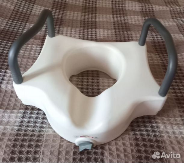 Накладка для унитаза, после операции на т/б суст