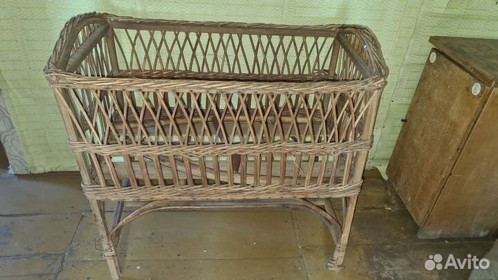 Люлька качка старинная плетеная