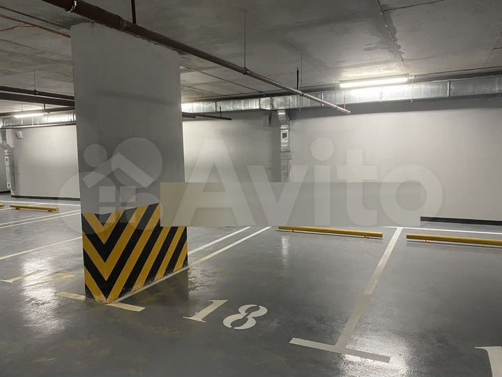 Машиноместо, 14 м²