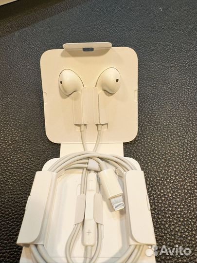 Наушники apple earpods lightning