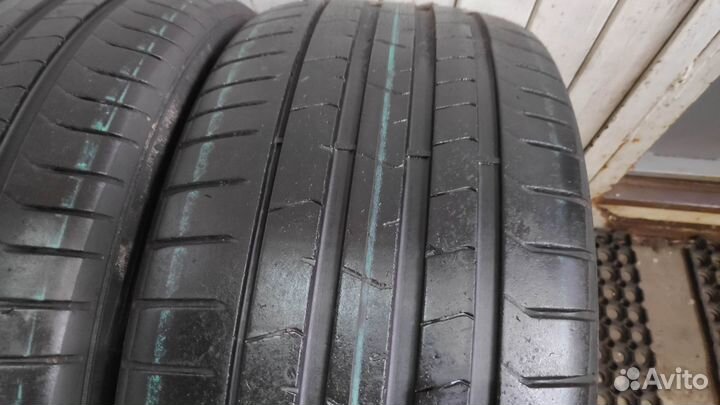 Pirelli P Zero PZ4 275/40 R20 106W