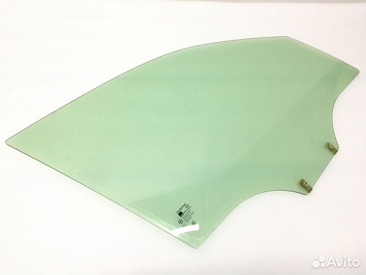 Стекло двери переднее правое Ssangyong Rexton