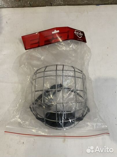 Шлем хоккейный