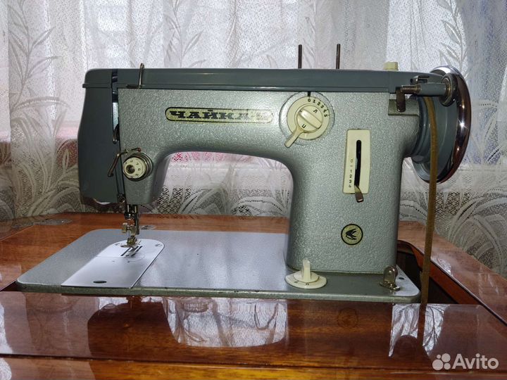 Швейная машинка чайка 2