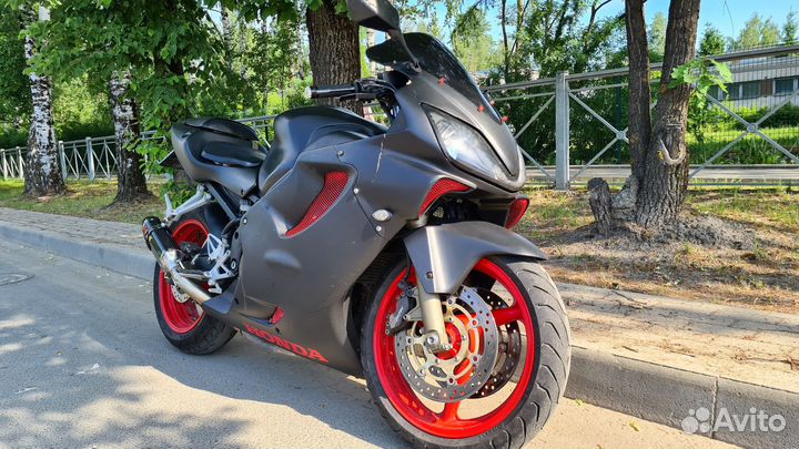 Honda cbr 600f4i sport