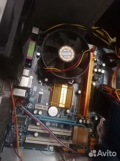 Материнская плата с процессором и памятью