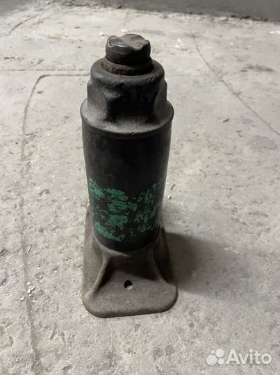 Домкрат гидравлический