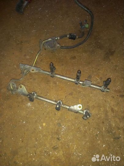 Топливная рампа Infiniti FX35 vq35de