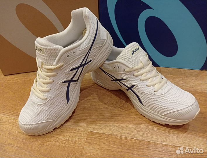 Кроссовки Asics