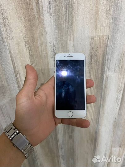 iPhone 8, 64 ГБ