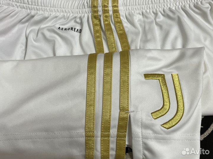 Шорты Adidas Juventus