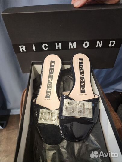 Шлепанцы Richmond