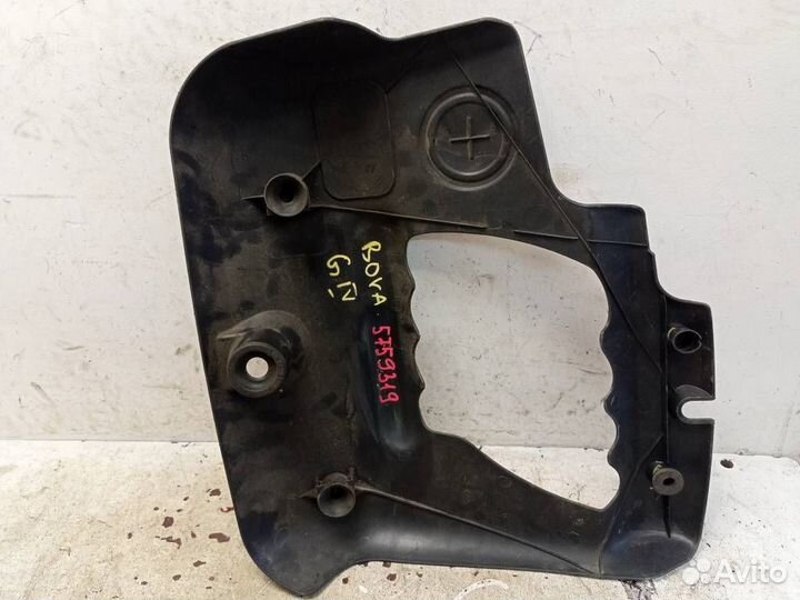 Накладка моторного отсека