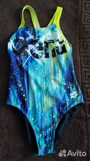 Купальник для девочки спортивный на 6- 7-8 лет