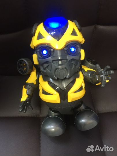 Игрушка робот
