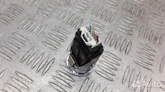 Кнопка запуска двигателя toyota corolla verso 2 (9