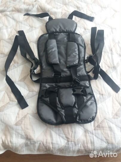 Детское автокресло бескаркасное 9 до 36 кг