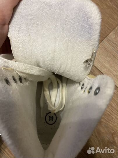 Коньки фигурные 39