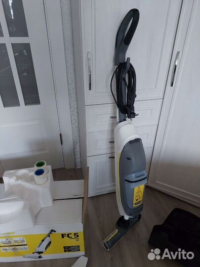 Электрошвабра, влажная уборка Karcher FC 5 Premium