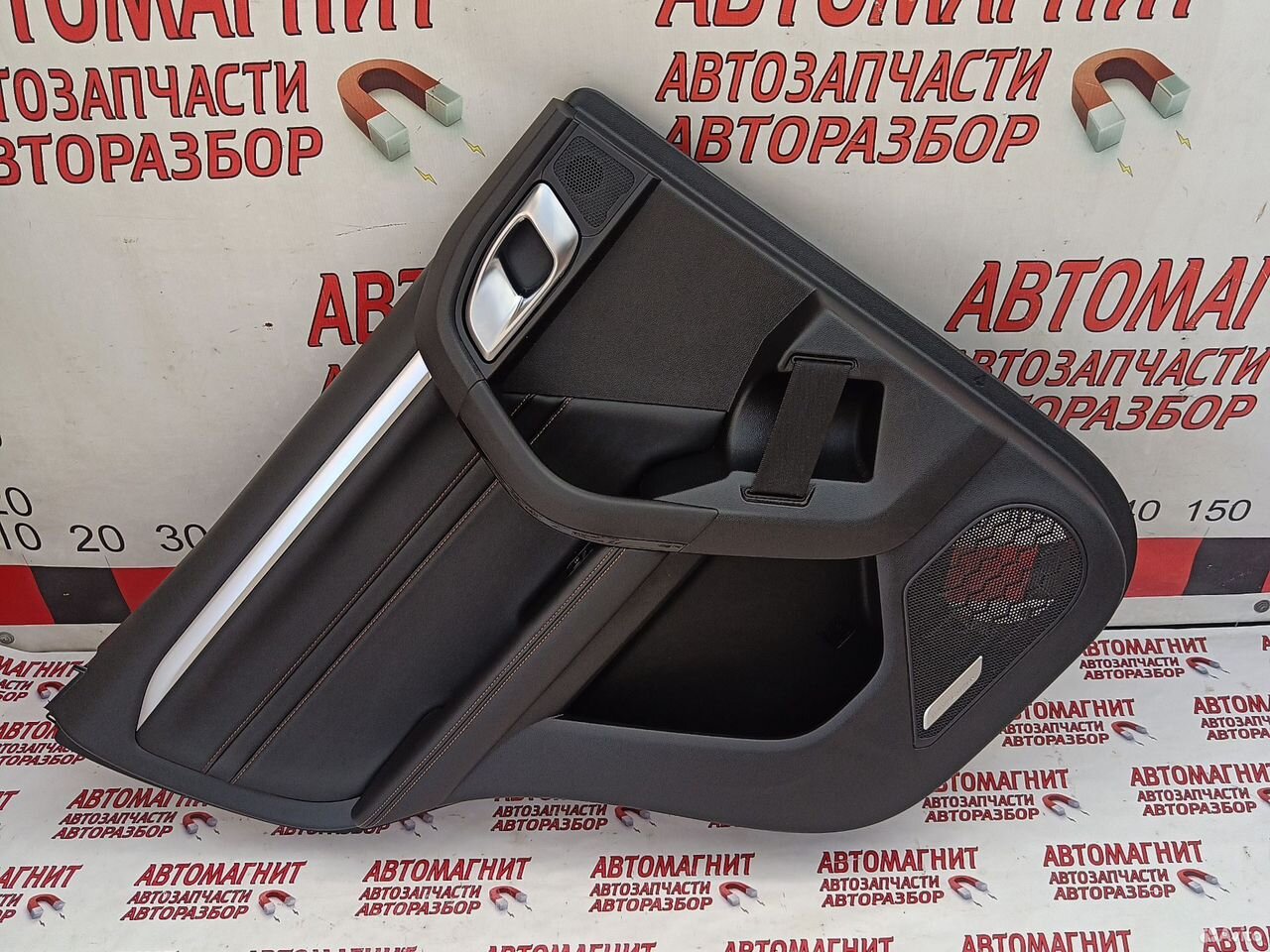 Обшивка двери задней левой Хавал Дарго