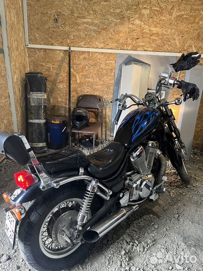 Suzuki Intruder 400