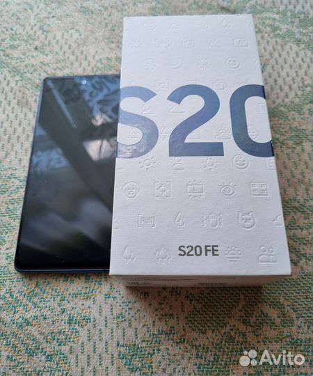 Телефон Samsung galaxy s 20fe
