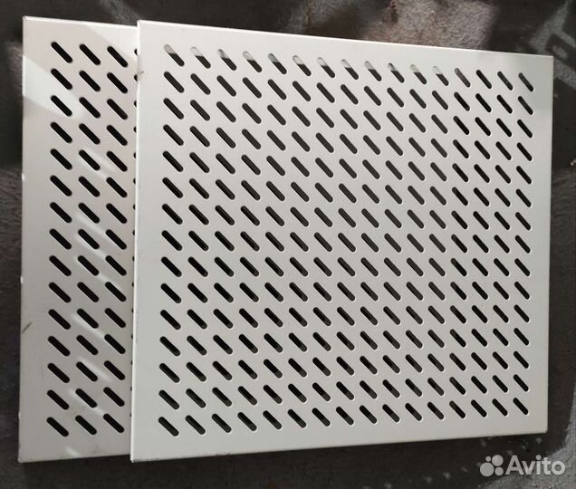 Полка перфорированная для стойки 19