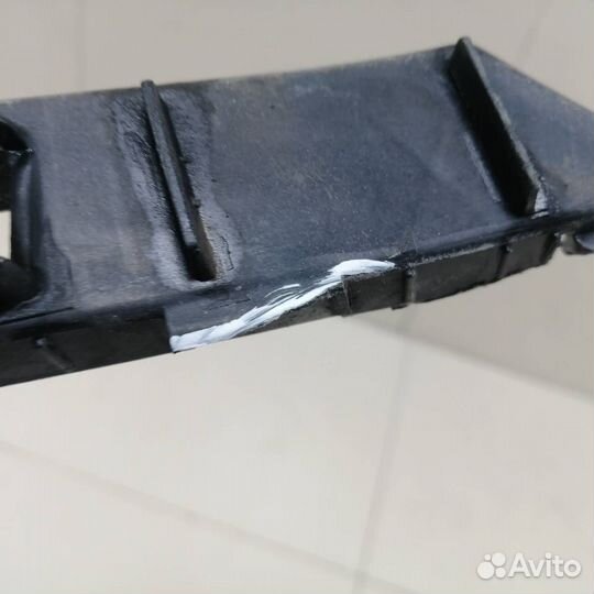 Направляющая заднего бампера правая Hyundai Solari