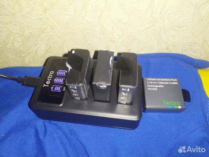 Зарядное устройство для экшн камер +4 аккумулятора