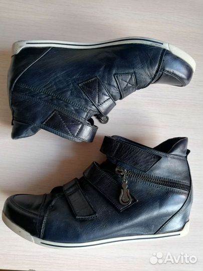 Ботинки на танкетке р.38