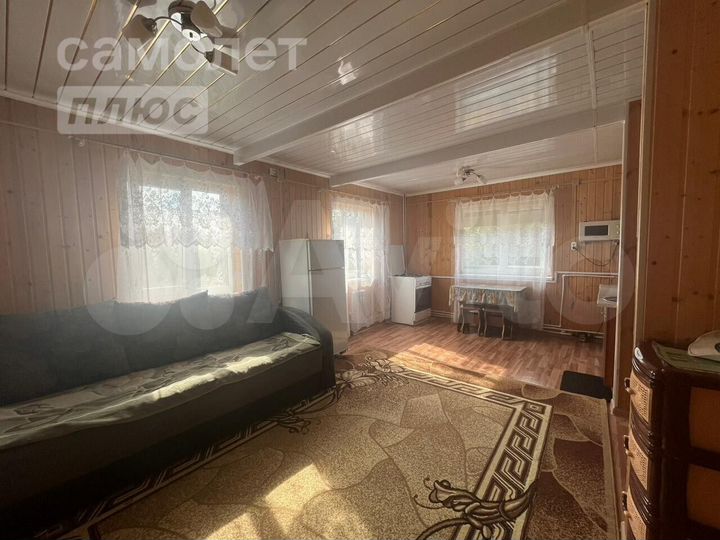 Дом 63,6 м² на участке 6 сот.