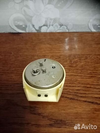 Будильники СССР цена за 3 будильника
