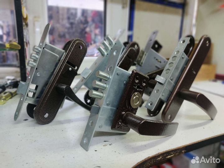 Замки дверные